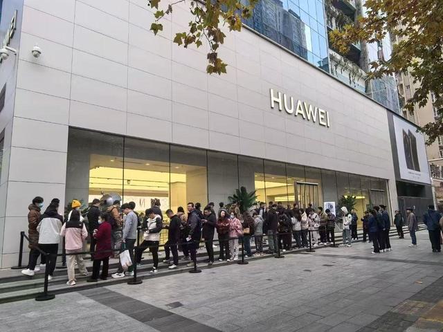 華為Mate70 Pro一機難求