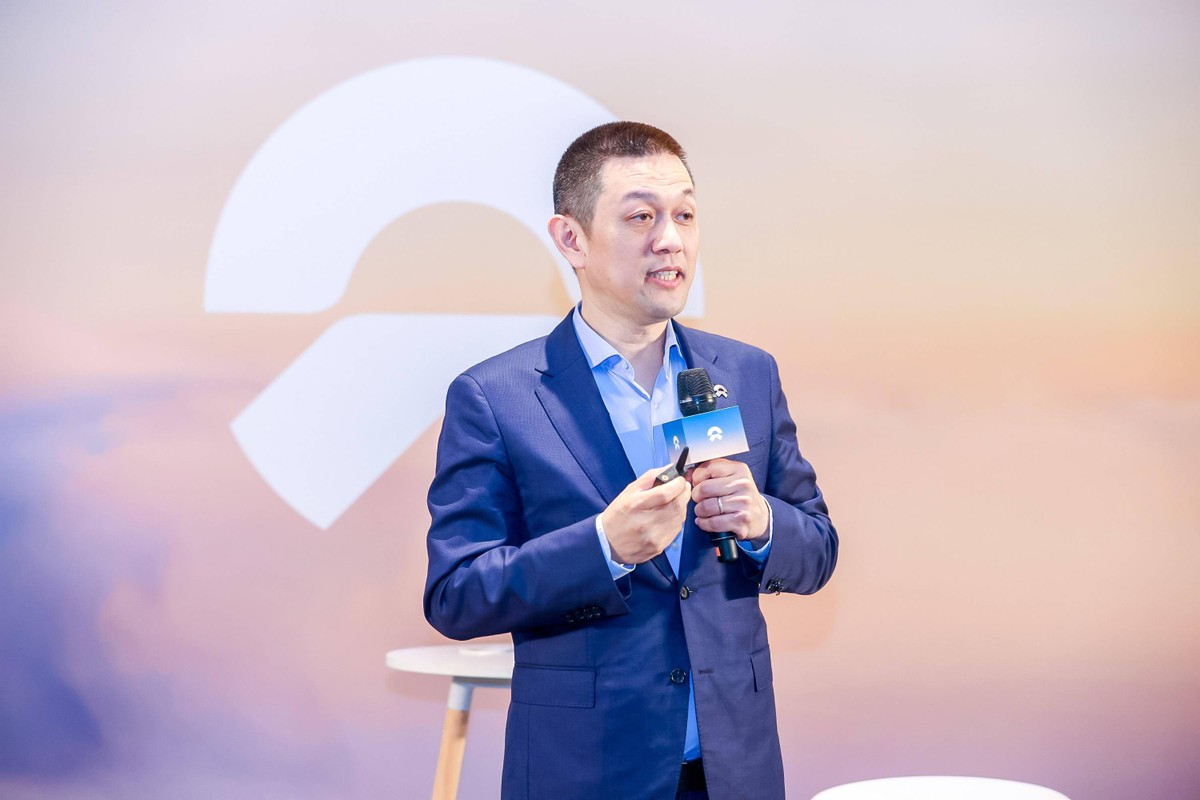 ?蔚來(lái)三網(wǎng)合一:是戰(zhàn)略收縮,還是品牌進(jìn)化的“破繭”?