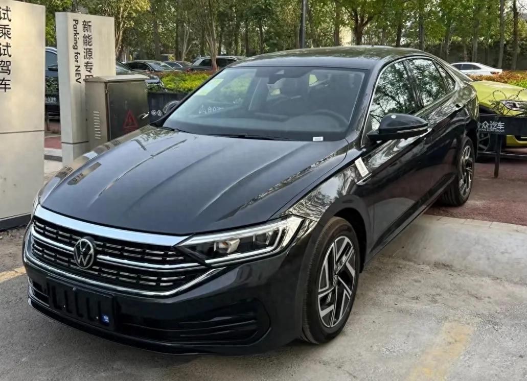 速騰VS思域:15萬(wàn)級(jí)家用車該怎么選?真實(shí)體驗(yàn)對(duì)比