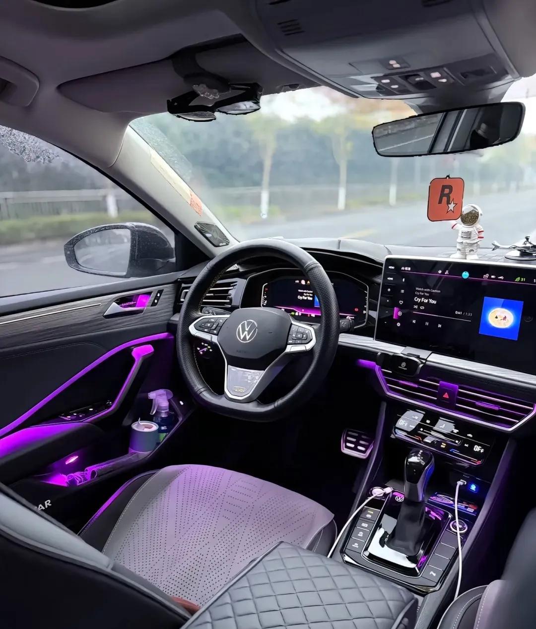 速騰VS思域:15萬(wàn)級(jí)家用車該怎么選?真實(shí)體驗(yàn)對(duì)比