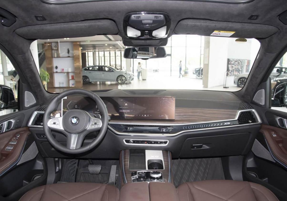 XC90和寶馬X5誰(shuí)更懂新中產(chǎn)?看實(shí)際用車(chē)差別
